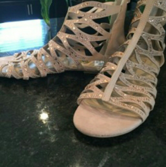 Shoes - Picture 2 of 6